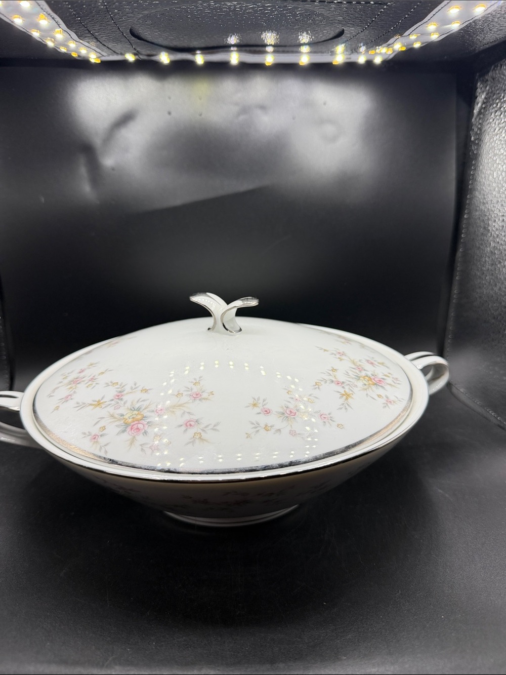 Noritake China Vegetable Dish with Lid Arlene